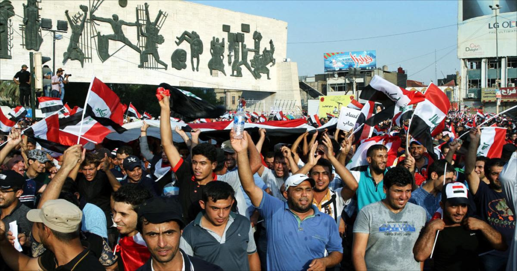 يدا بيد تياري الصدر والمدني بساحة التحرير