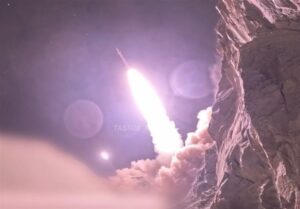 IR_rockets_56e34230