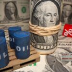 dollar_oil_784356235